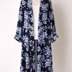 Blue Life Floral Robe - Black and Blue